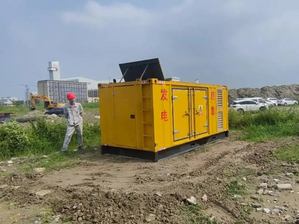 崇川200KW柴油发电机机组每小时的油耗量受哪些因素影响？