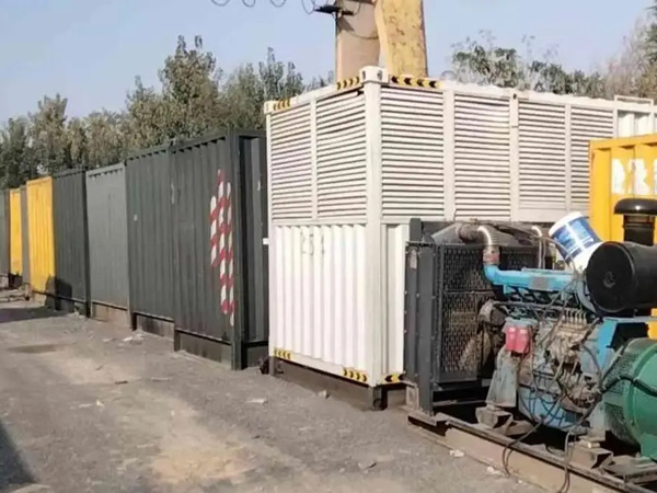 崇川200KW柴油发电机机组每小时油耗是多少?